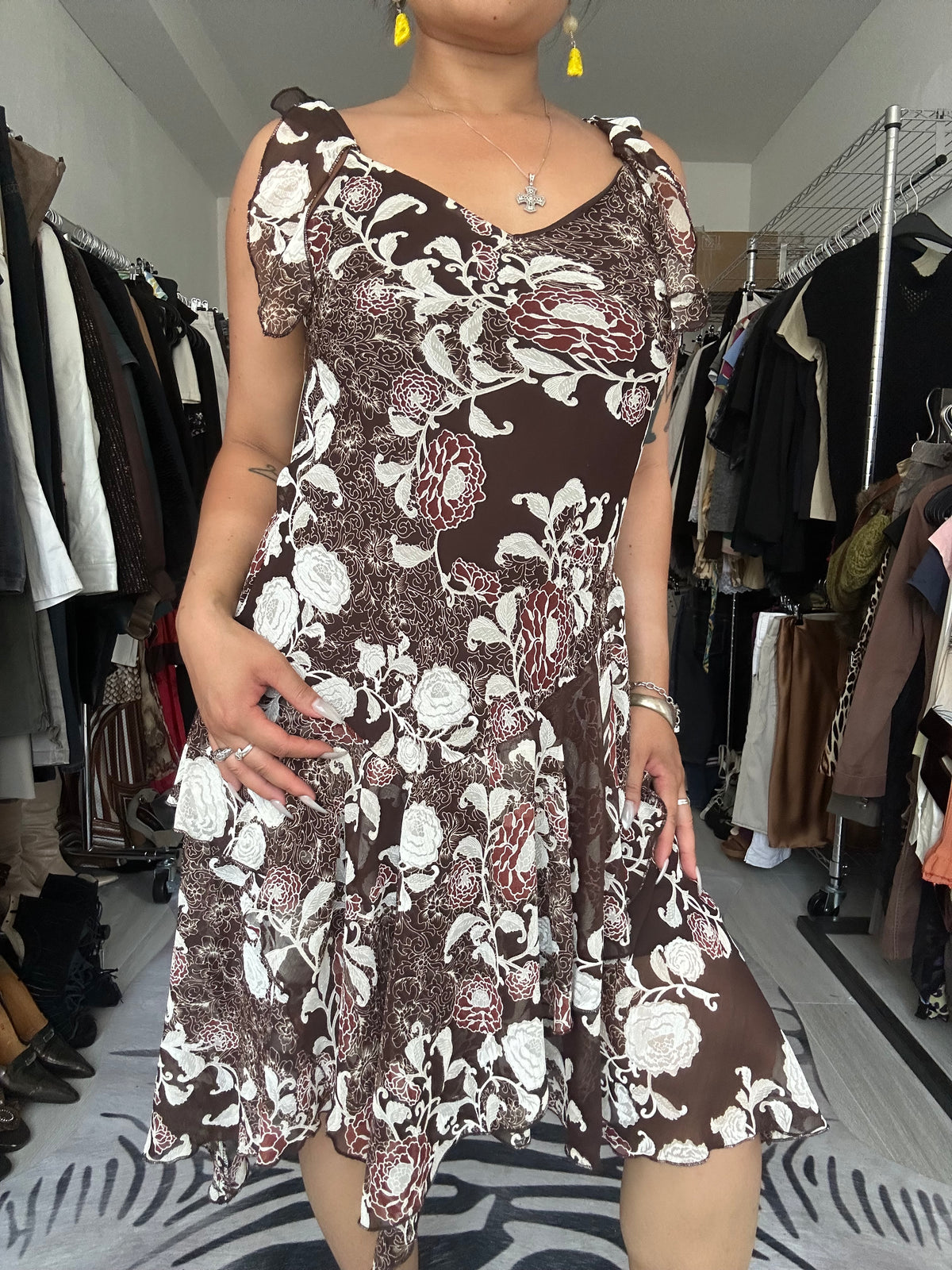 Midi dress with floral prints