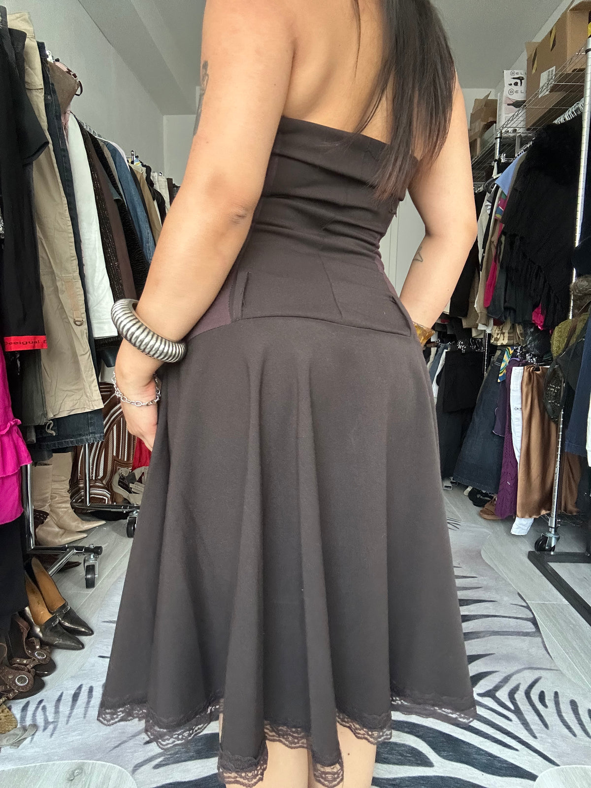 Midi dress with paillettes and laces