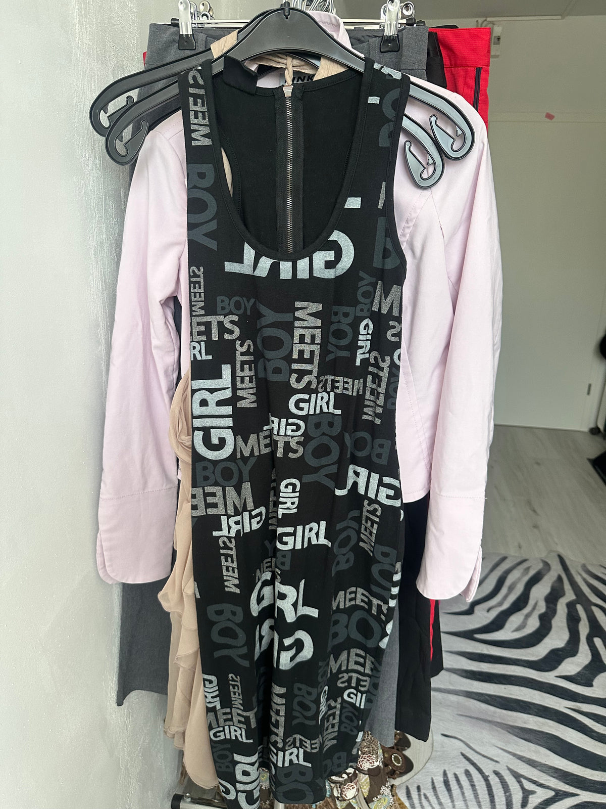 Midi dress with prints