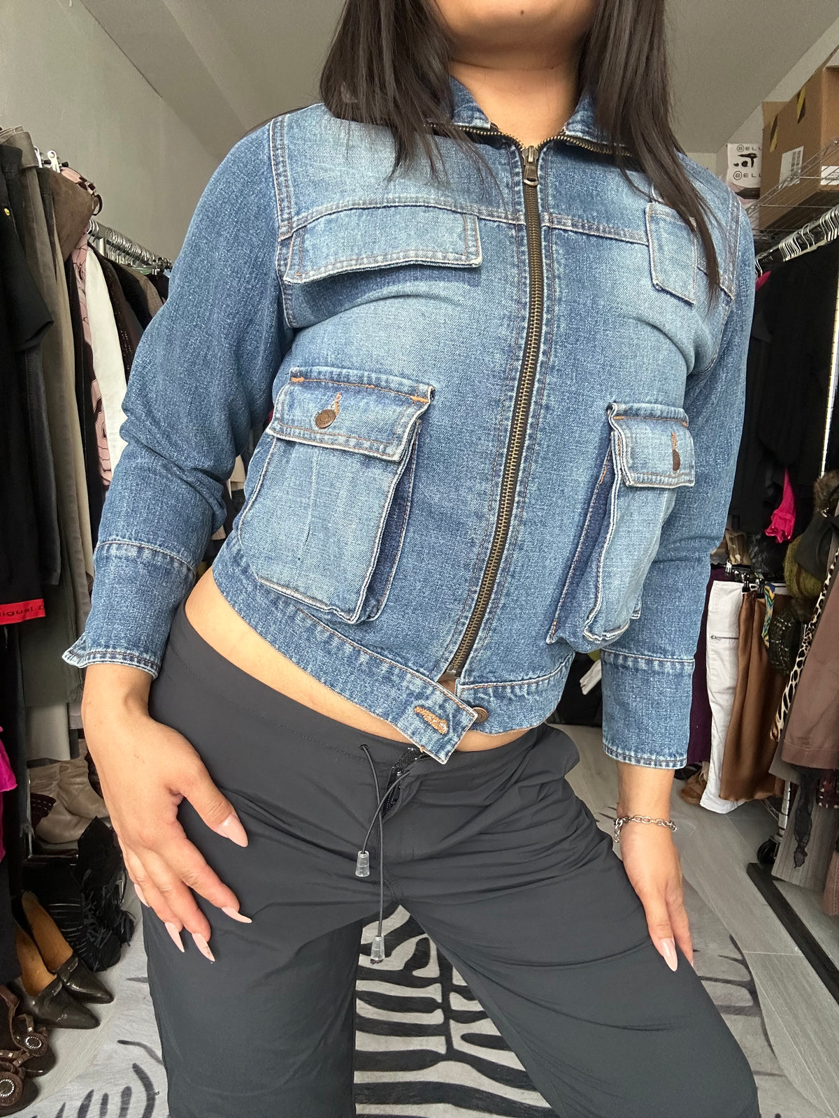Denim jacket with zipper