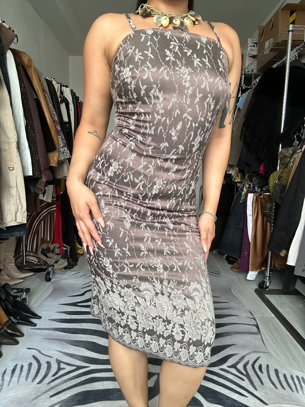 Midi dress with floral prints