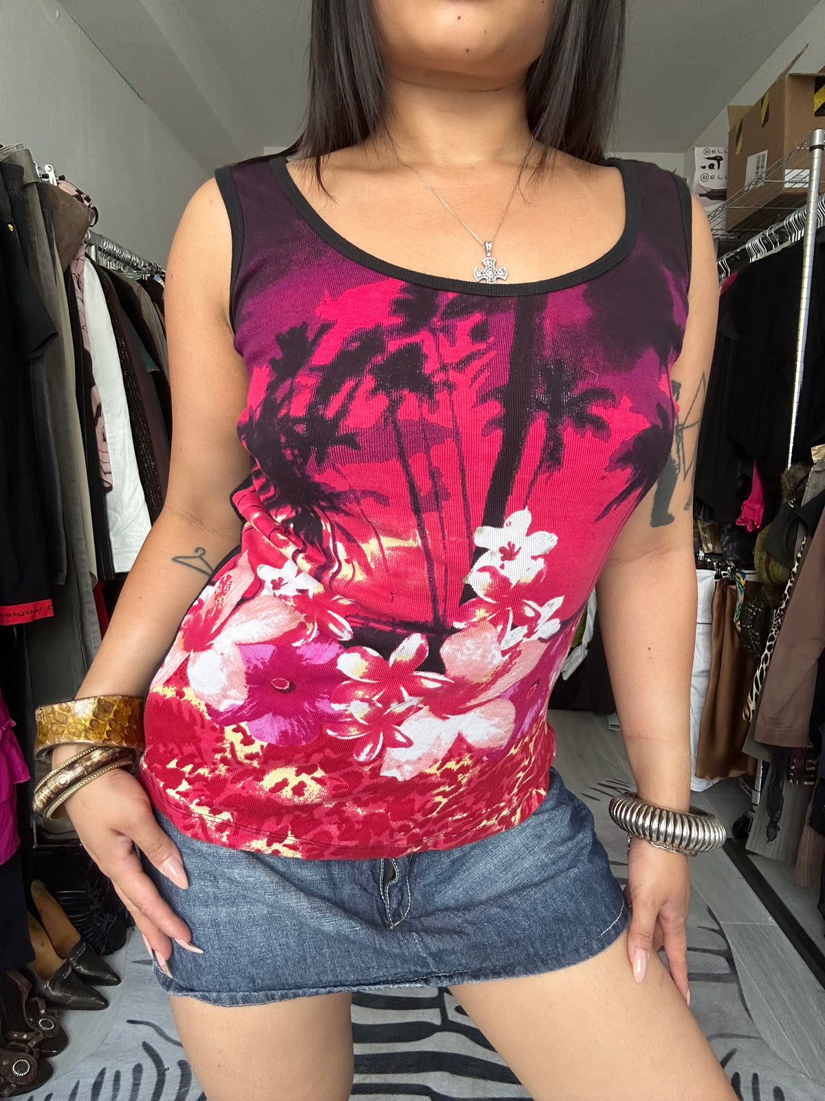 Top with hawaii print