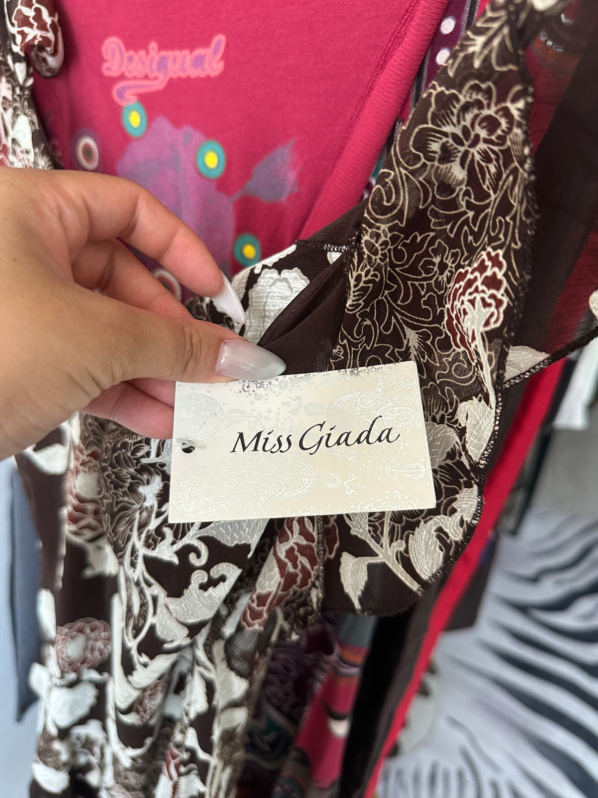 Midi dress with floral prints