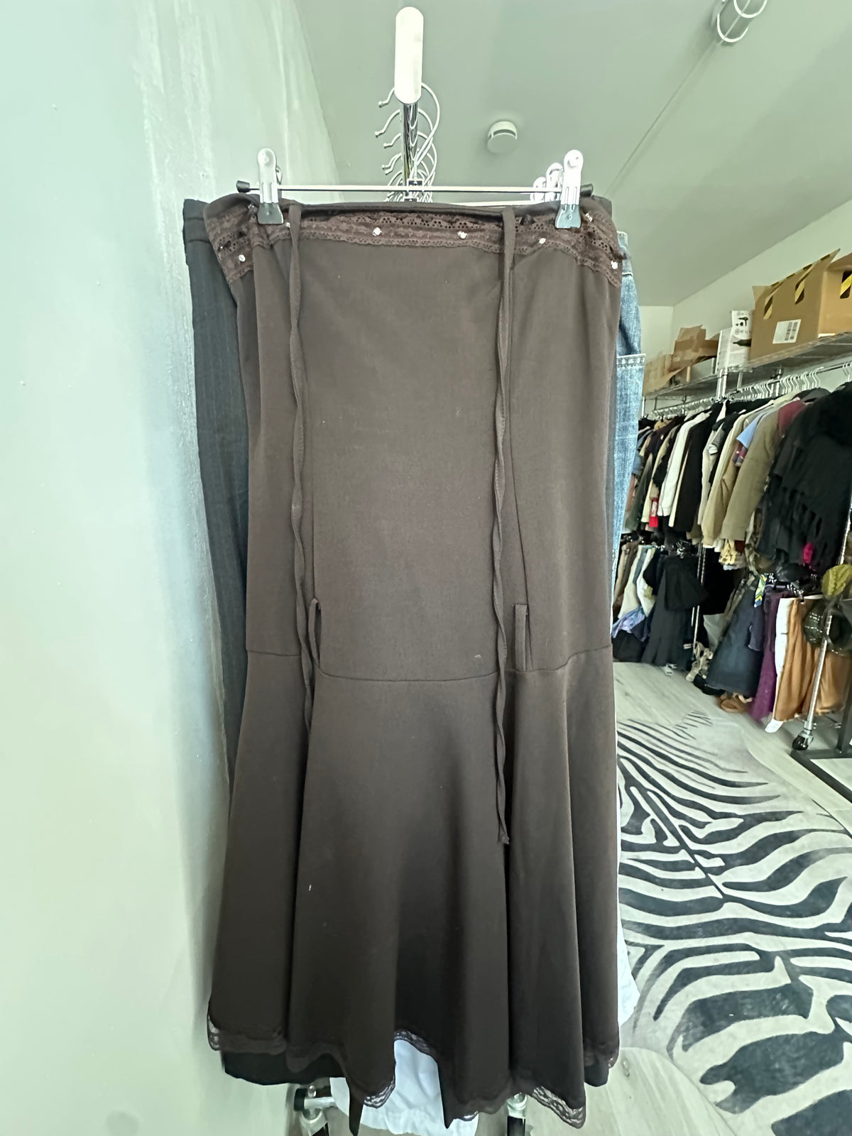 Midi dress with paillettes and laces