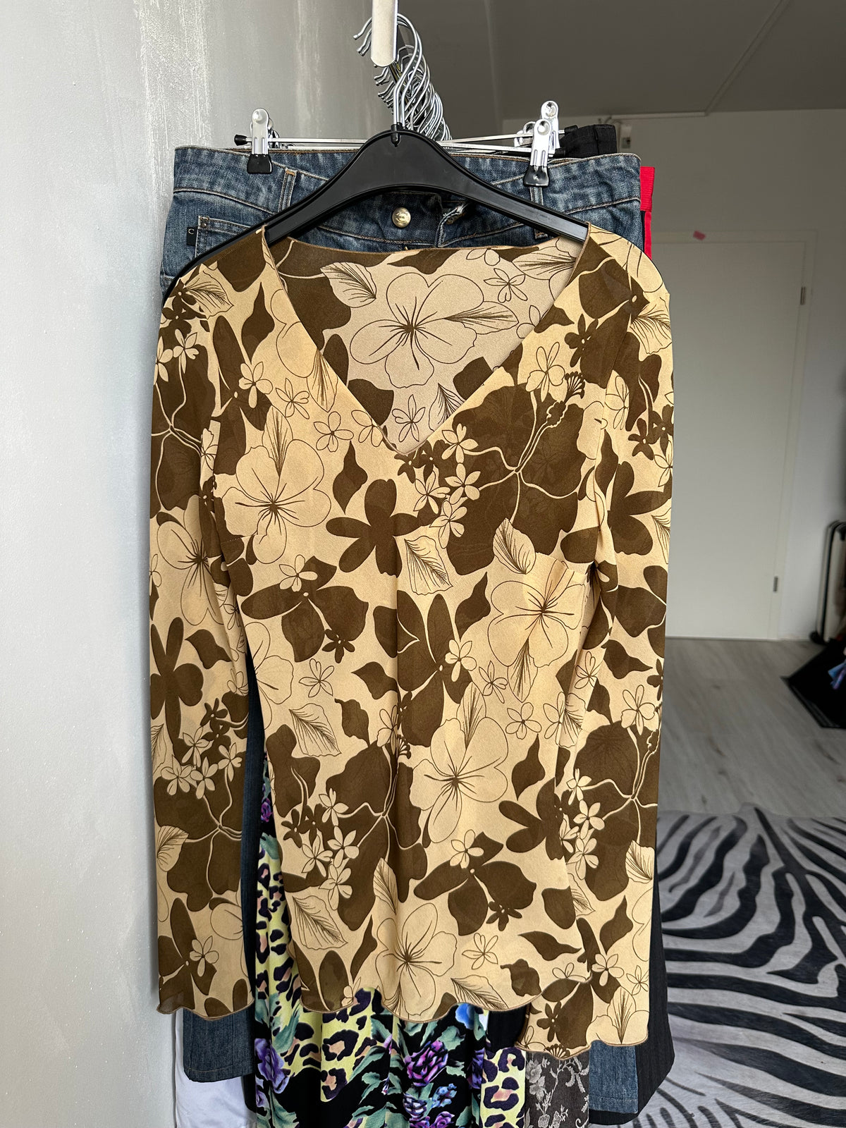 Blouse with floral prints