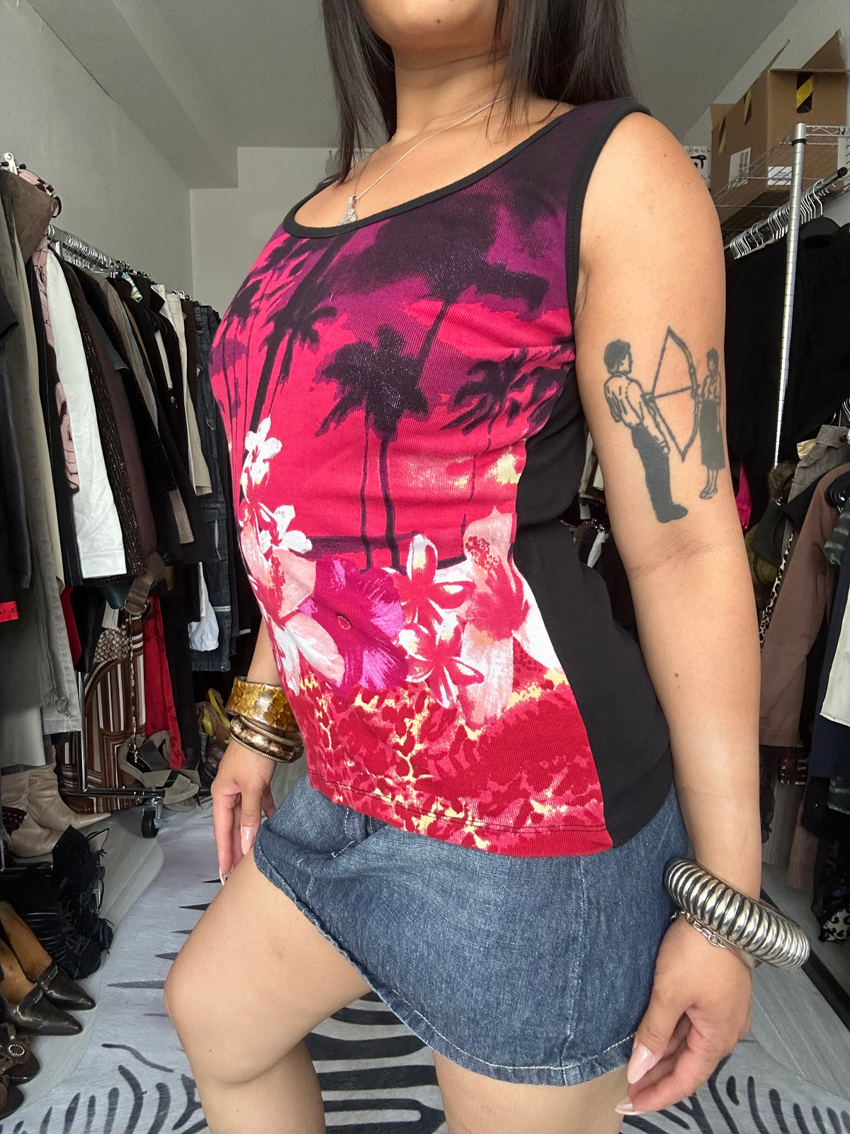Top with hawaii print