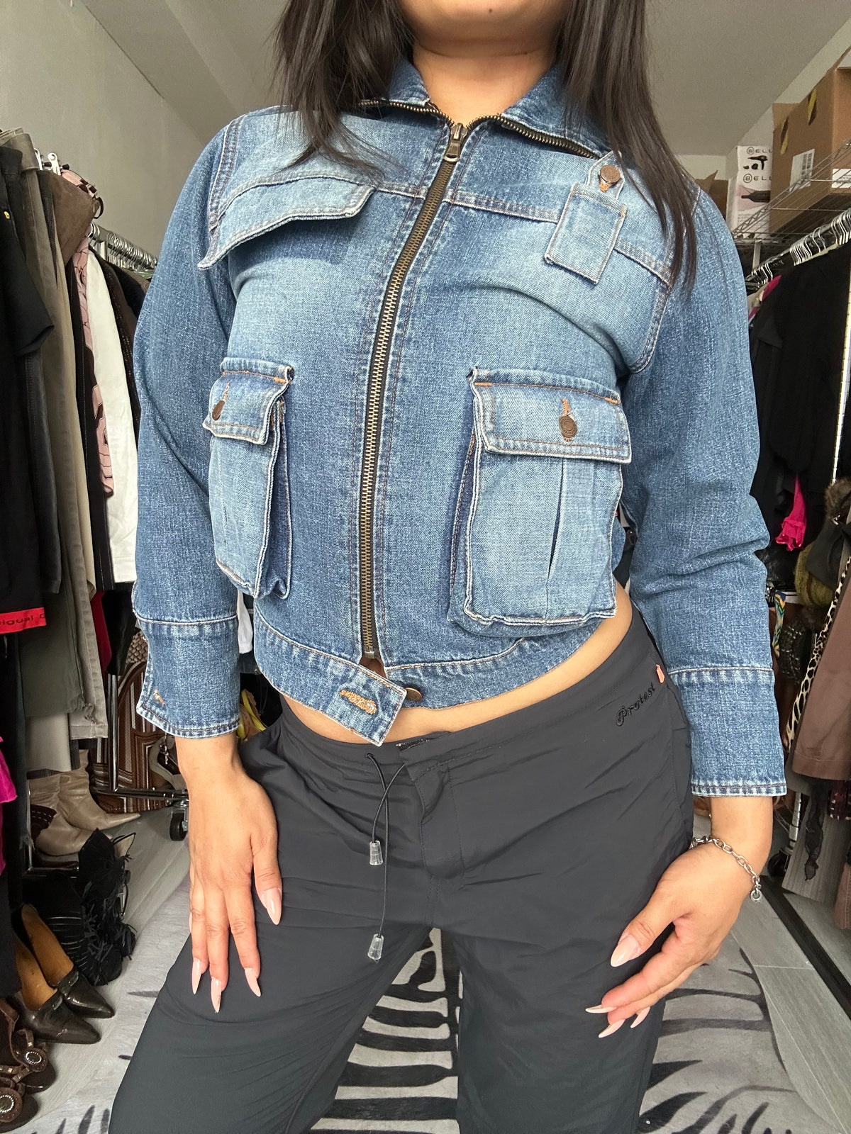 Denim jacket with zipper