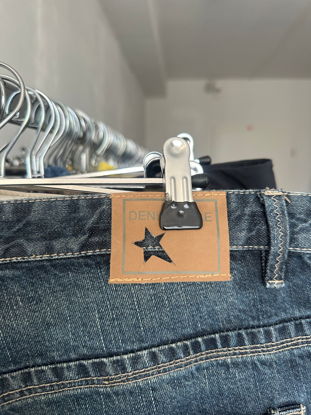 Denim pants with back pockets details